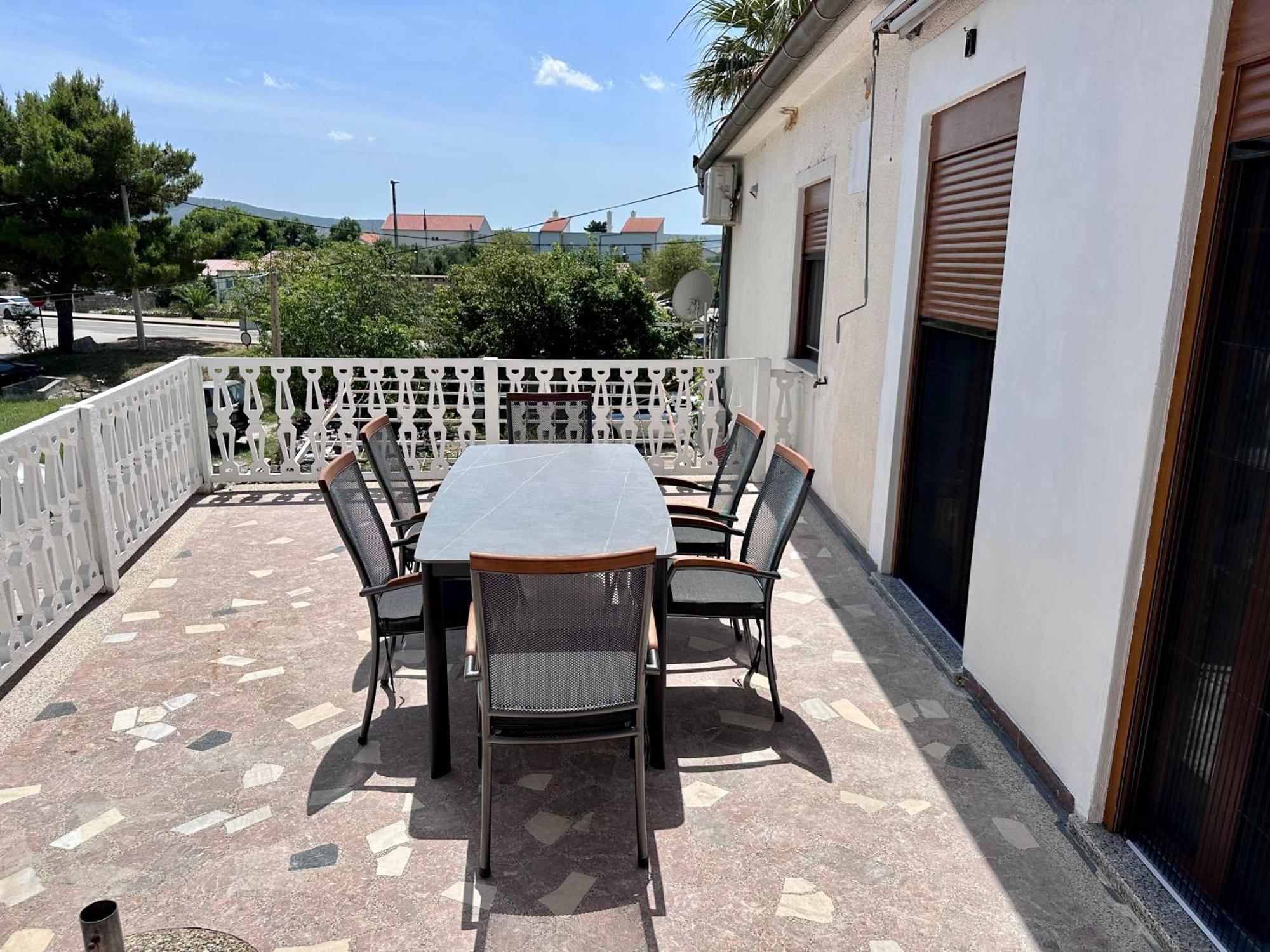 Apartmani 4 Palme Starigrad Paklenica Exterior foto